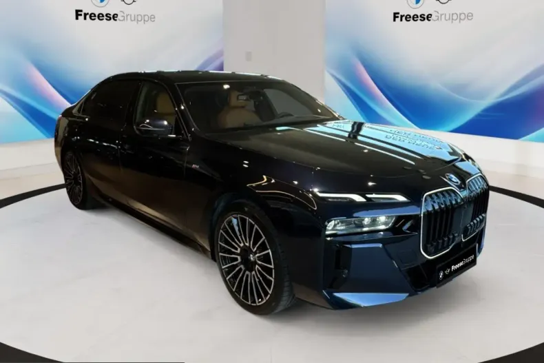 BMW 740 (Seria 7) din 2025 cu 6.016 km - oferta BMW215663 - foto 1