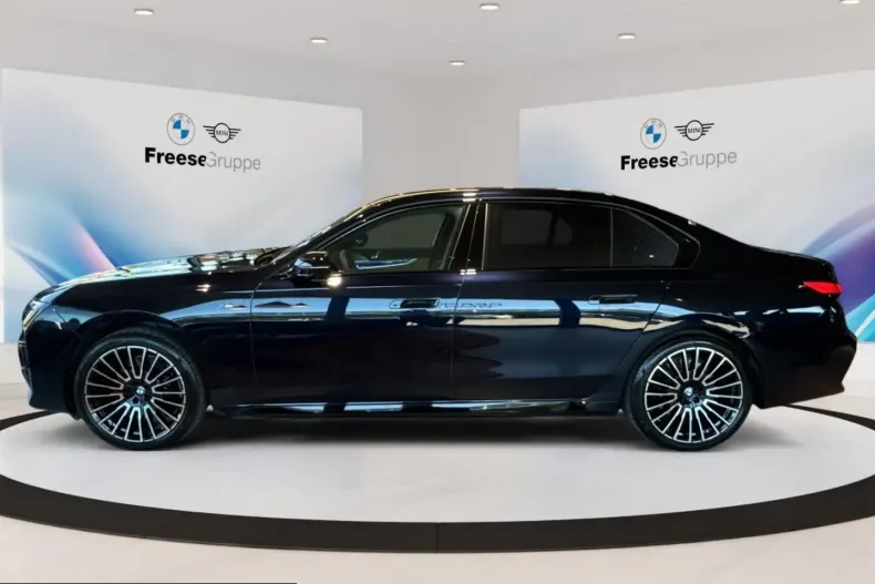 BMW 740 (Seria 7) din 2025 cu 6.016 km - oferta BMW215663 - foto 3