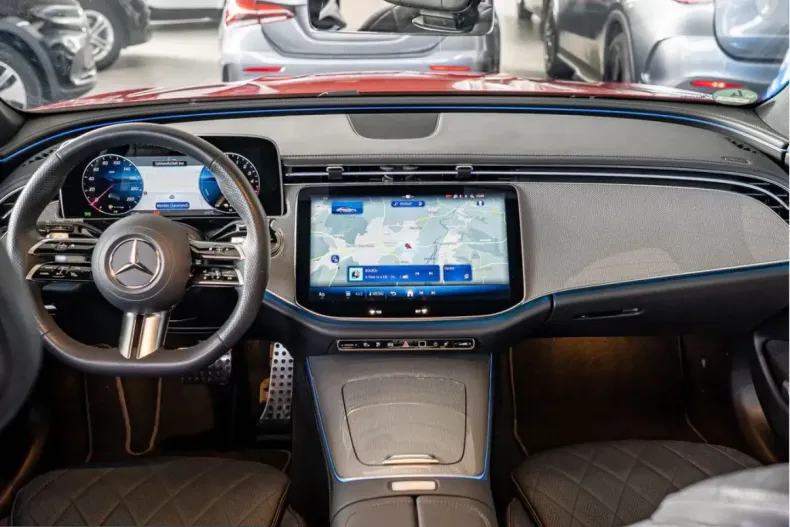 Mercedes-Benz E 300 (Clasa E) din 2025 cu 24.900 km - oferta MER215671 - foto 10
