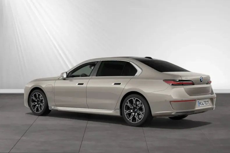 BMW 750 (Seria 7) din 2025 cu 24.600 km - oferta BMW215672 - foto 6