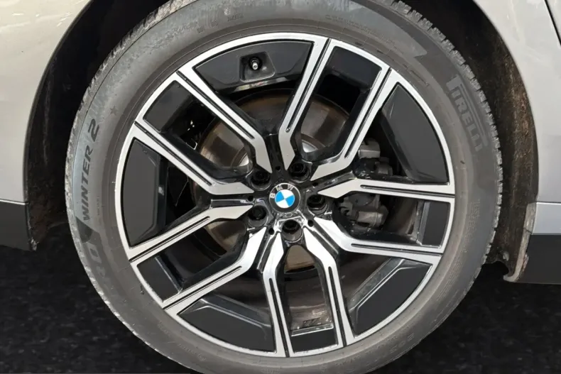 BMW 740 (Seria 7) din 2025 cu 24.900 km - oferta BMW215674 - foto 4
