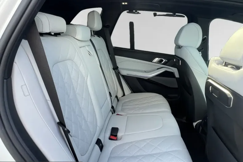 BMW X5 (Seria X) din 2025 cu 16.990 km - oferta BMW215679 - foto 15
