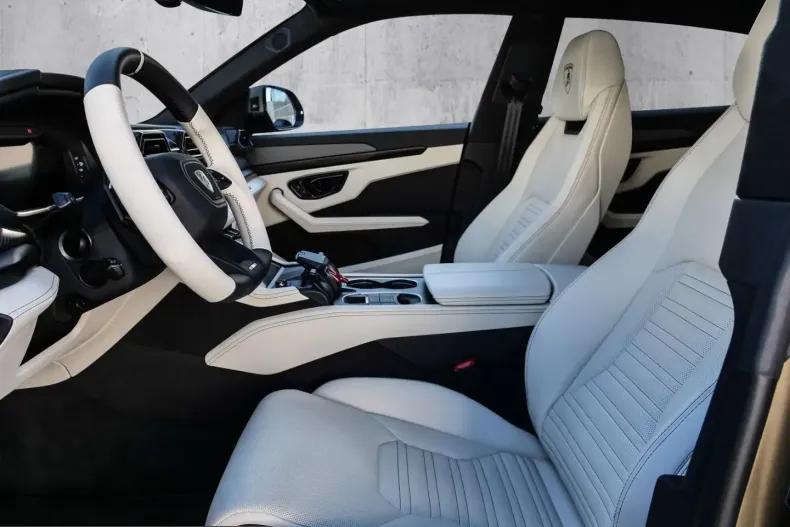 Lamborghini Urus din 2025 cu 8.550 km - oferta LAM215685 - foto 8
