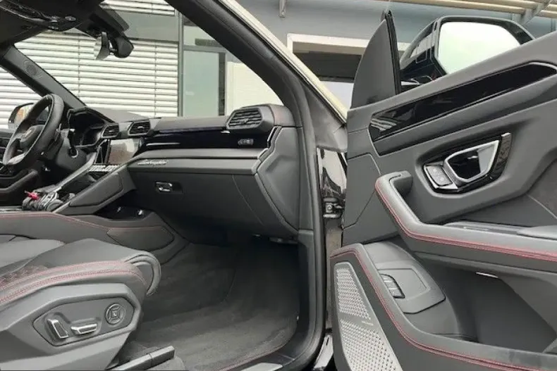Lamborghini Urus din 2021 cu 38.745 km - oferta LAM215687 - foto 25