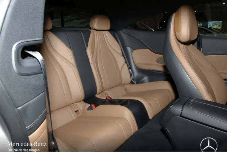 Mercedes-Benz CLE 300 (Clasa CLE) din 2024 cu 21.132 km - oferta MER215695 - foto 9