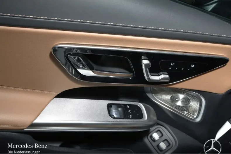 Mercedes-Benz CLE 300 (Clasa CLE) din 2024 cu 21.132 km - oferta MER215695 - foto 15