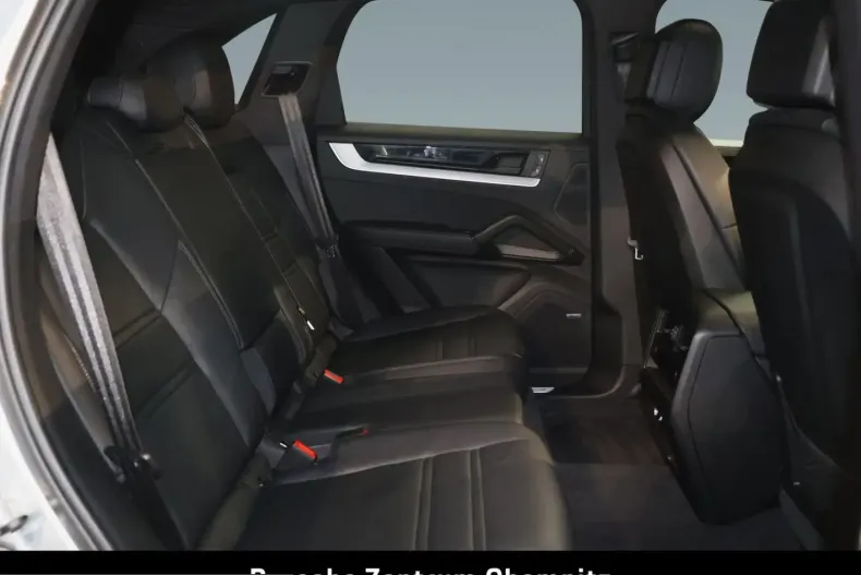 Porsche Cayenne din 2024 cu 26.400 km - oferta POR215697 - foto 8