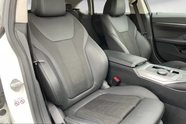 BMW i4 (Seria 4) din 2023 cu 39.481 km - oferta BMW215699 - foto 13