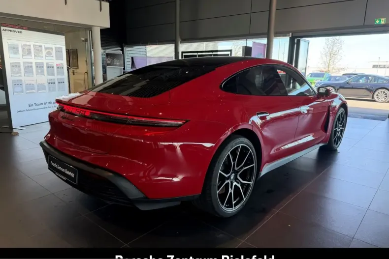 Porsche Taycan din 2025 cu 5.355 km - oferta POR215701 - foto 7