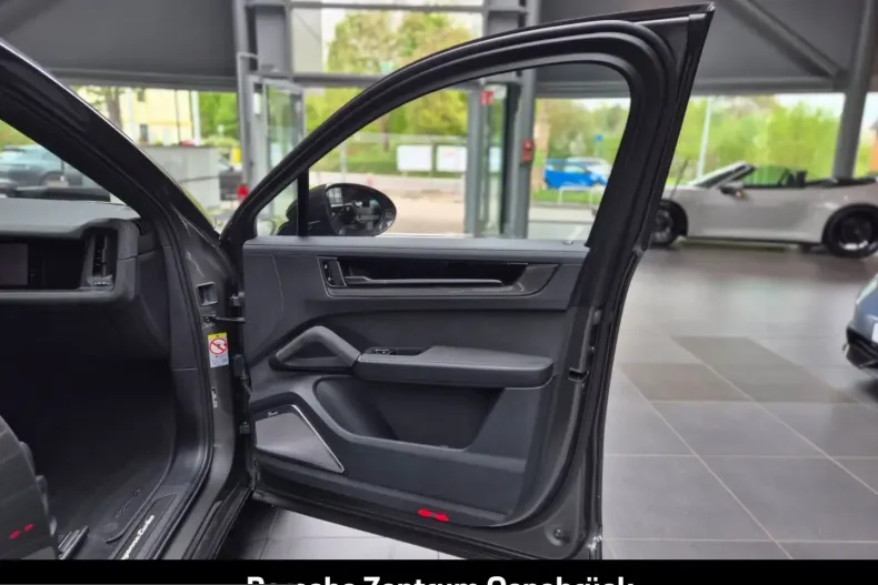 Porsche Cayenne din 2024 cu 31.825 km - oferta POR215703 - foto 37