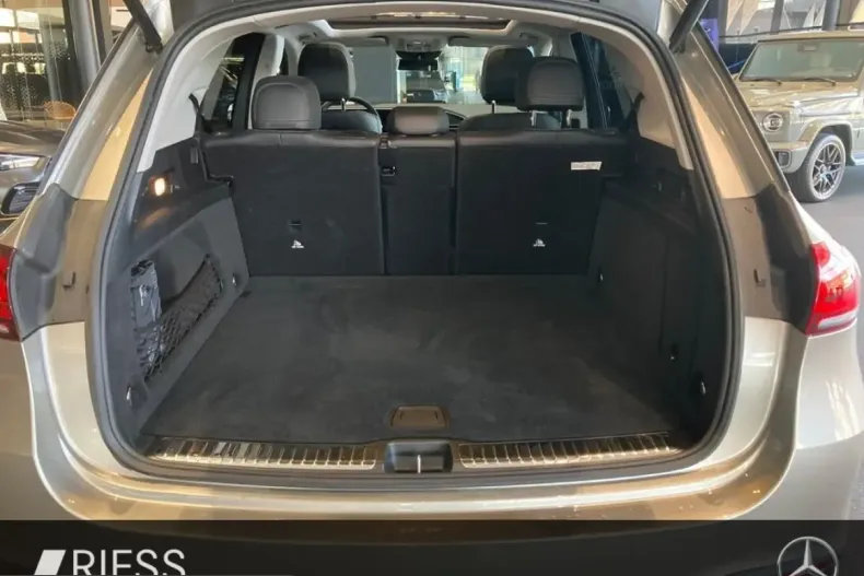 Mercedes-Benz GLE 400 (Clasa GLE) din 2023 cu 50.729 km - oferta MER215725 - foto 19