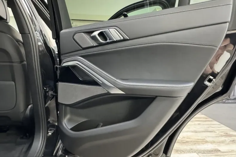 BMW X6 (Seria X) din 2025 cu 4.100 km - oferta BMW215726 - foto 31
