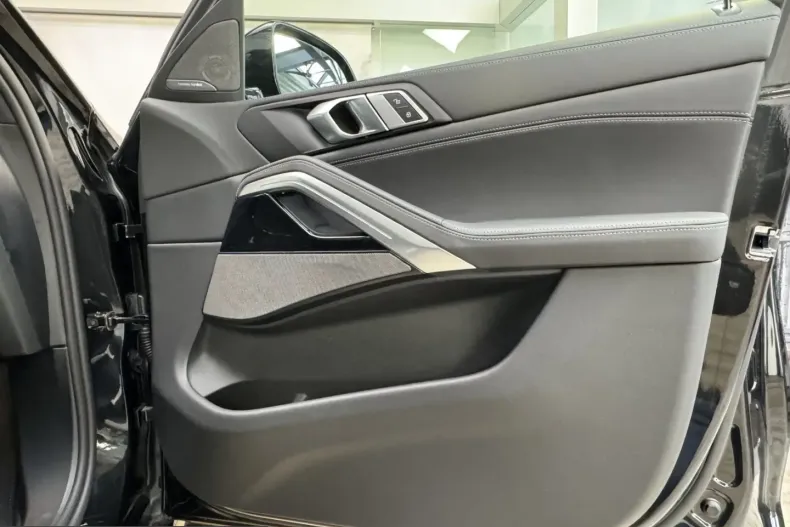 BMW X6 (Seria X) din 2025 cu 4.100 km - oferta BMW215726 - foto 37