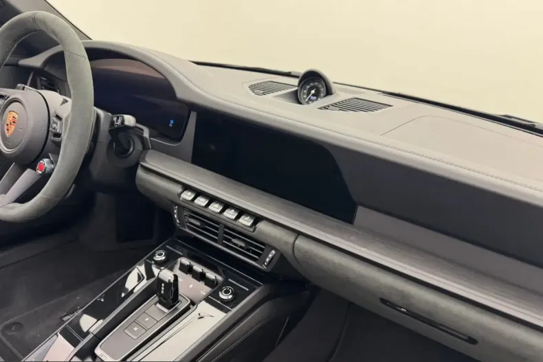 Porsche 911 din 2025 cu 1.590 km - oferta POR215740 - foto 9