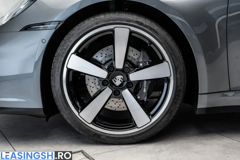 Porsche 911 din 2025 cu 4.600 km - oferta POR215744 - foto 2