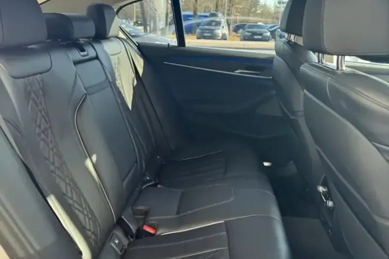 BMW 540 (Seria 5) din 2022 cu 50.299 km - oferta BMW215765 - foto 9