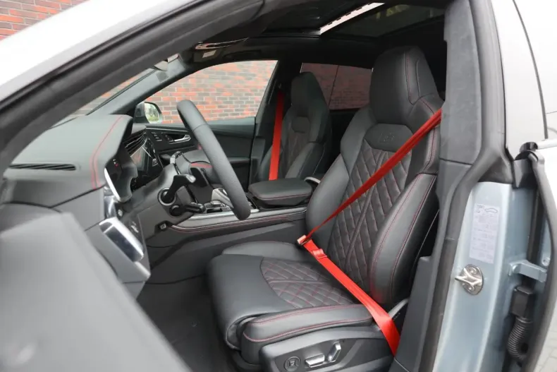 Audi Q8 din 2025 cu 9.350 km - oferta AUD215774 - foto 15