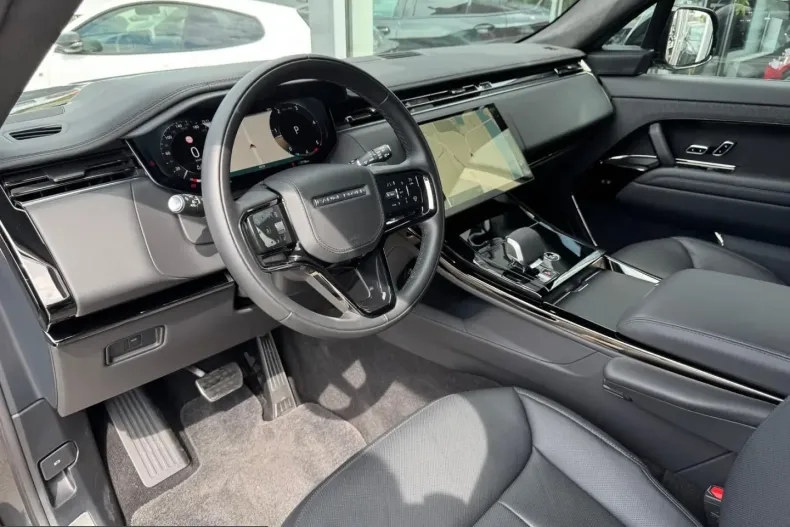 Land Rover Range Rover Sport din 2025 cu 7.761 km - oferta LAN215780 - foto 7