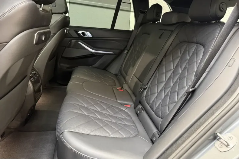 BMW X6 (Seria X) din 2025 cu 14.329 km - oferta BMW215781 - foto 6