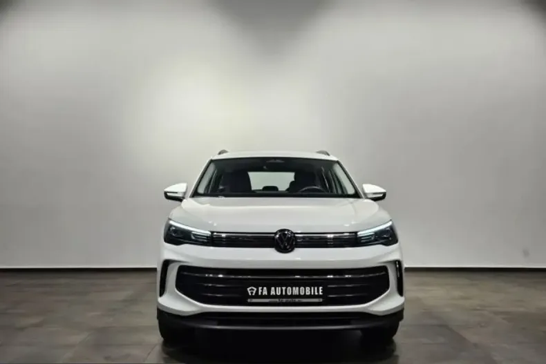 Volkswagen Tiguan din 2024 cu 16.115 km - oferta VOL215783 - foto 3