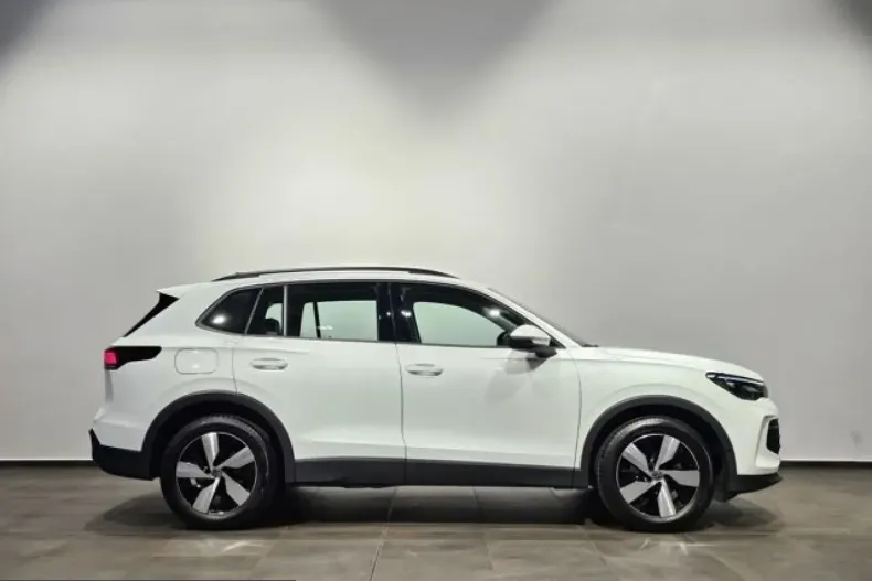 Volkswagen Tiguan din 2024 cu 16.115 km - oferta VOL215783 - foto 7