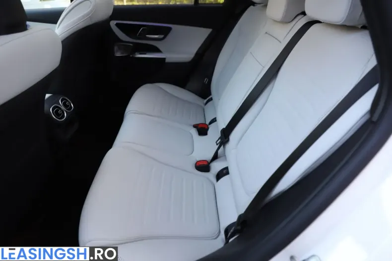 Mercedes-Benz GLC 220 (Clasa GLC) din 2023 cu 29.500 km - oferta MER215784 - foto 13
