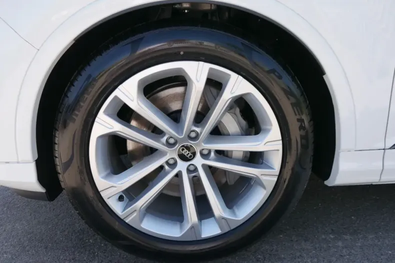 Audi Q7 din 2025 cu 1.100 km - oferta AUD215804 - foto 3
