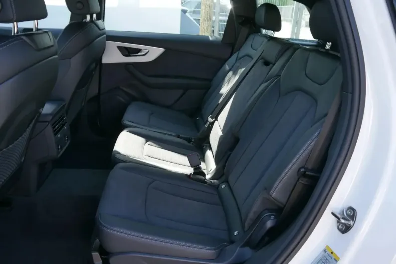 Audi Q7 din 2025 cu 1.100 km - oferta AUD215804 - foto 8
