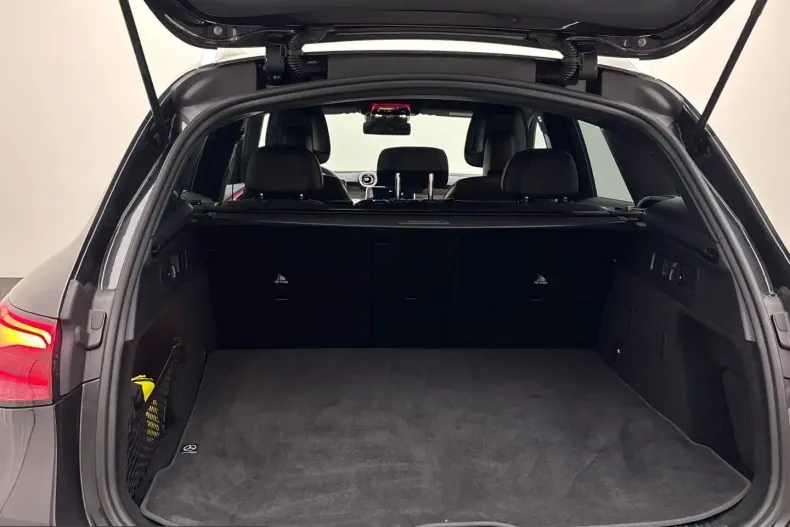 Mercedes-Benz GLC 300 (Clasa GLC) din 2025 cu 8.900 km - oferta MER215809 - foto 13