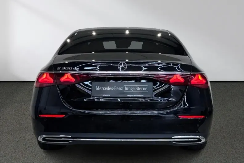 Mercedes-Benz E 300 (Clasa E) din 2025 cu 40.115 km - oferta MER215810 - foto 6