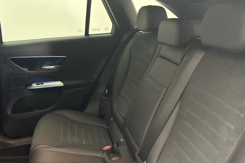 Mercedes-Benz GLC 300 (Clasa GLC) din 2025 cu 8.400 km - oferta MER215811 - foto 11