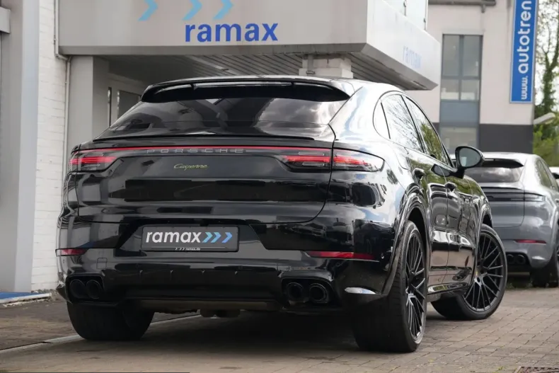 Porsche Cayenne din 2023 cu 59.000 km - oferta POR215815 - foto 8