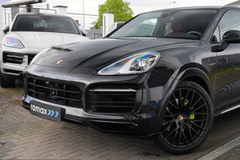 Porsche Cayenne din 2023 cu 59.000 km - oferta POR215815 - foto 12