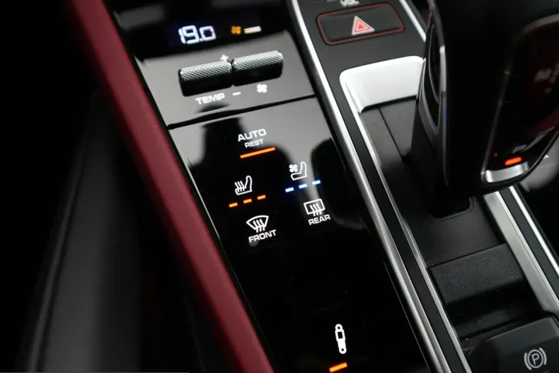 Porsche Cayenne din 2023 cu 59.000 km - oferta POR215815 - foto 35