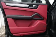 Porsche Cayenne din 2023 cu 59.000 km - oferta POR215815 - foto 37