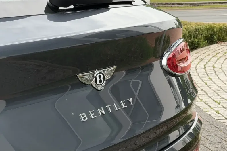 Bentley Bentayga din 2025 cu 12.990 km - oferta BEN215826 - foto 8