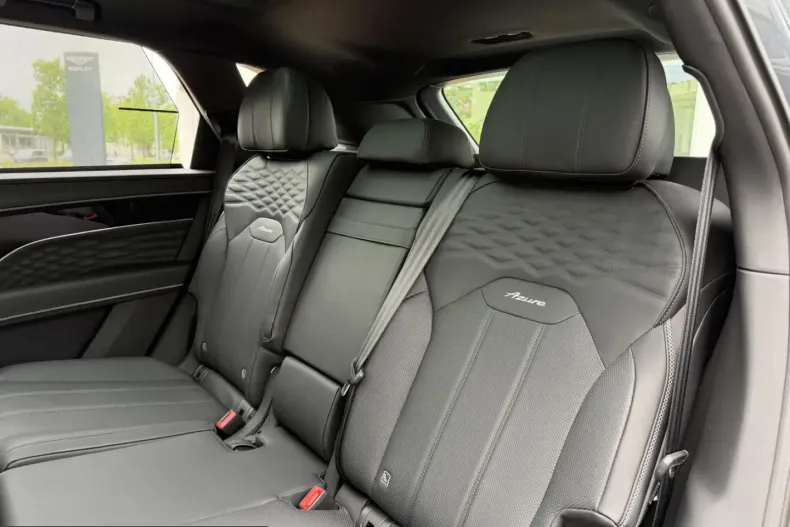 Bentley Bentayga din 2025 cu 12.990 km - oferta BEN215826 - foto 19