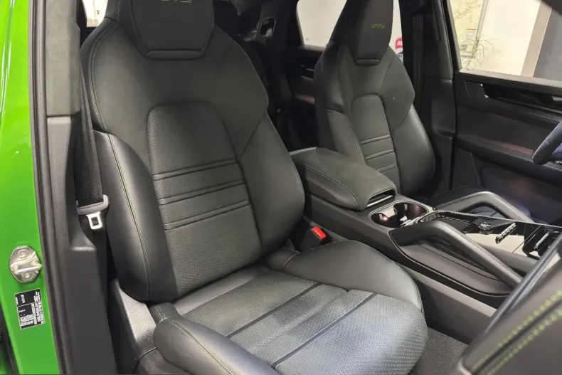 Porsche Cayenne din 2025 cu 9.900 km - oferta POR215830 - foto 10