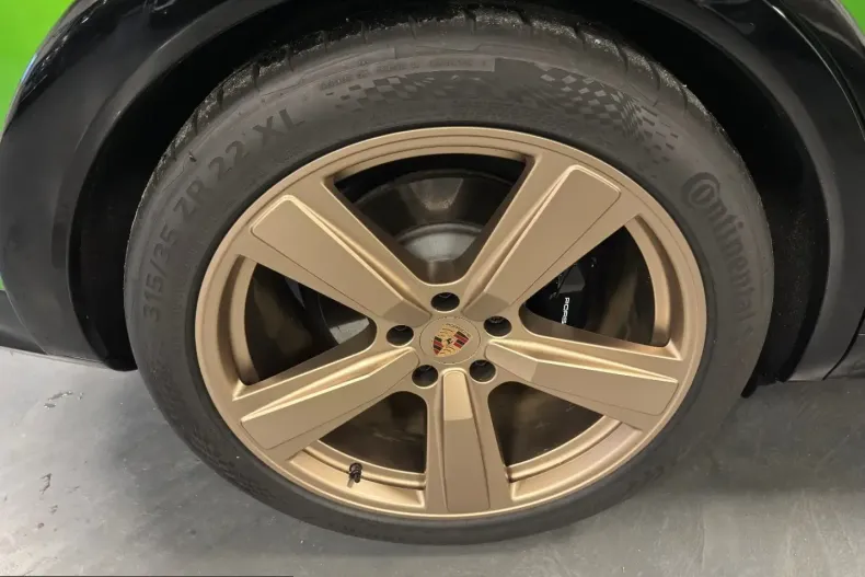 Porsche Cayenne din 2025 cu 9.900 km - oferta POR215830 - foto 35