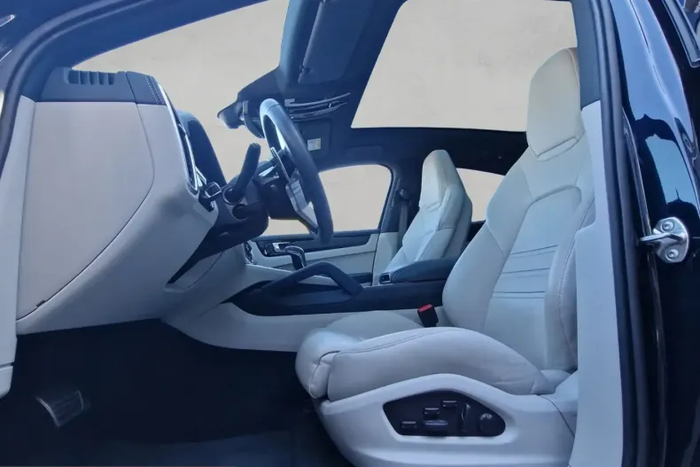 Porsche Cayenne din 2022 cu 31.563 km - oferta POR215834 - foto 5