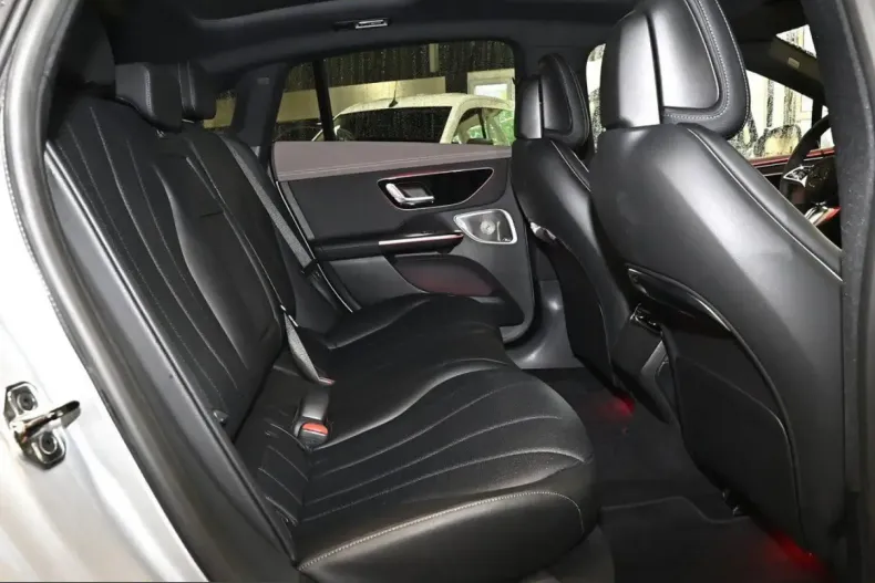 Mercedes-Benz EQE din 2025 cu 16.298 km - oferta MER215836 - foto 4