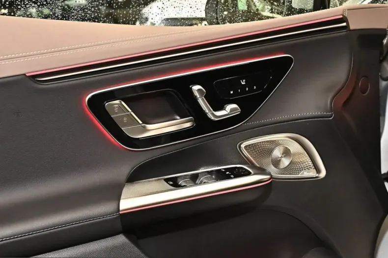 Mercedes-Benz EQE din 2025 cu 16.298 km - oferta MER215836 - foto 19