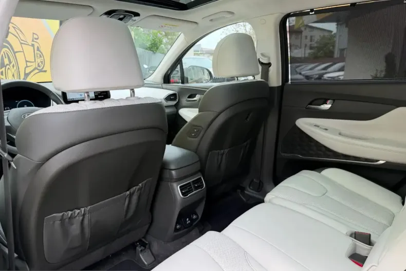 Hyundai Santa Fe din 2022 cu 70.650 km - oferta HYU215840 - foto 6