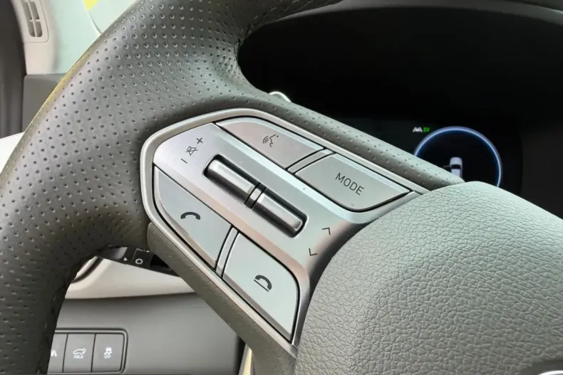 Hyundai Santa Fe din 2022 cu 70.650 km - oferta HYU215840 - foto 20