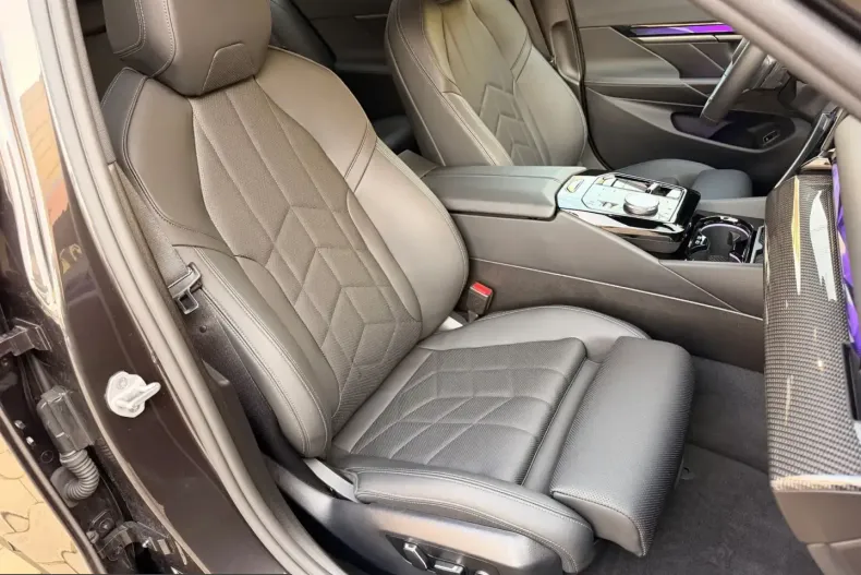 BMW 520i (Seria 5) din 2025 cu 24.200 km - oferta BMW215841 - foto 15