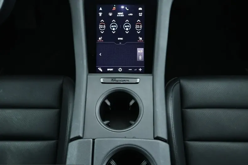 Porsche Taycan din 2023 cu 63.631 km - oferta POR215847 - foto 12