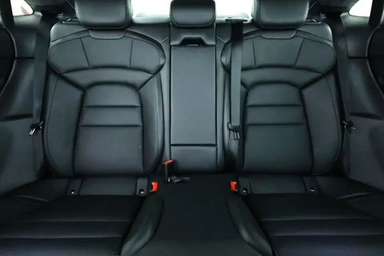 Porsche Taycan din 2023 cu 63.631 km - oferta POR215847 - foto 14