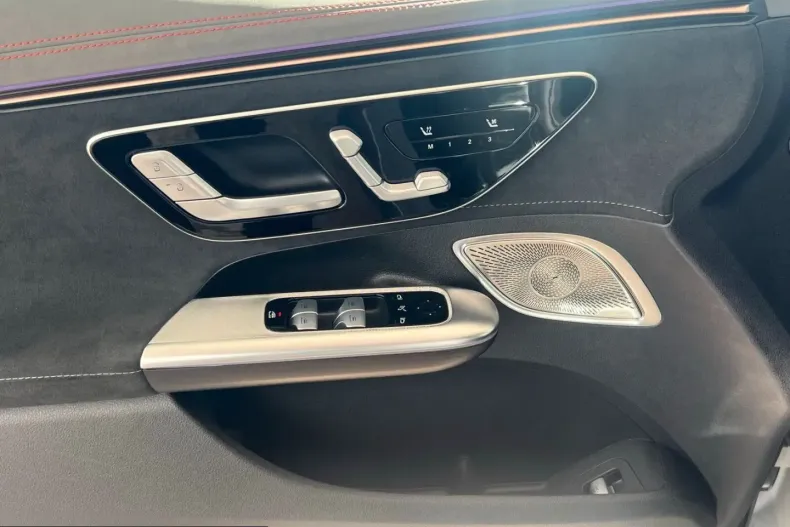 Mercedes-Benz EQE din 2023 cu 20.765 km - oferta MER215853 - foto 24