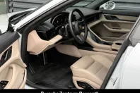 Porsche Taycan din 2023 cu 17.900 km - oferta POR215861 - foto 4