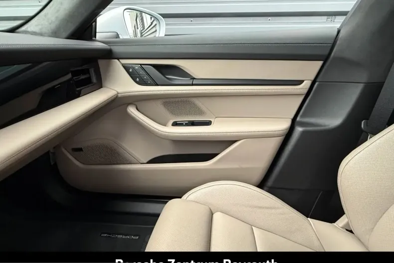 Porsche Taycan din 2023 cu 17.900 km - oferta POR215861 - foto 25